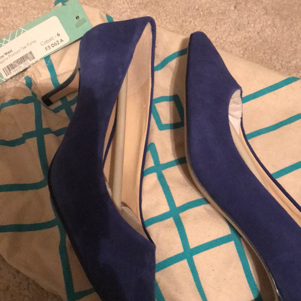blue suede shoes. NWT - Picture 6 of 6